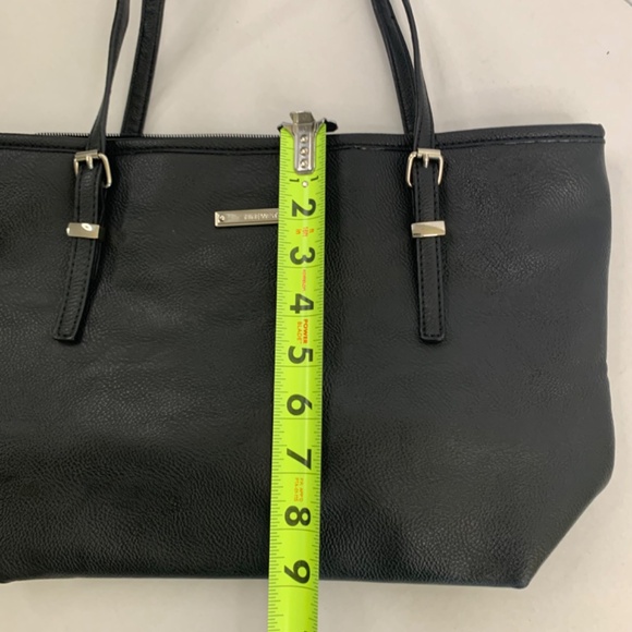 Nine West 🌺 Black carry all/ shoulder bag/purse, with silver tone hardware - Picture 10 of 11